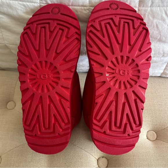 UGG Neumel II Graphic Women's Size US 7 Red Suede Chukka Boots Shoes - Picture 7 of 12